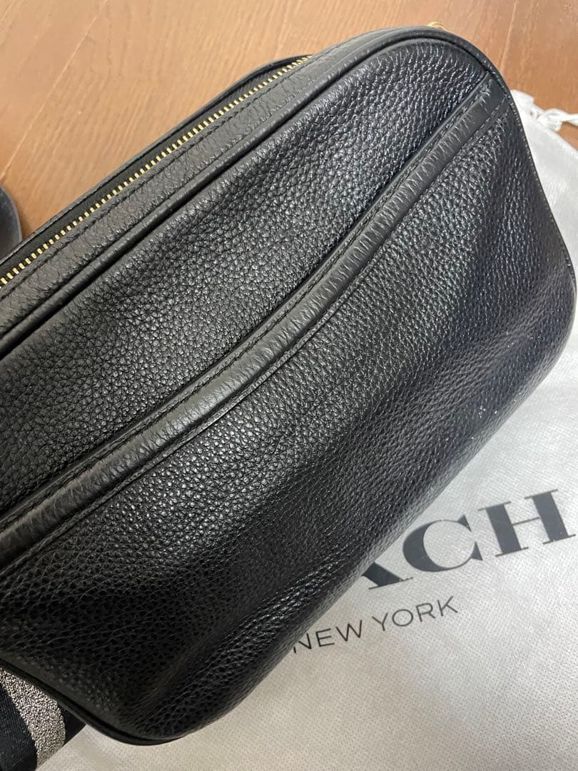 COACH コーチ 馬車ロゴカメラバッグ ショルダーバッグレザー F75818