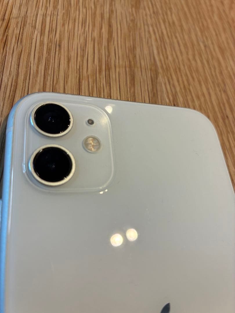 【画面割れ】iPhone 11 本体 ホワイト128GB