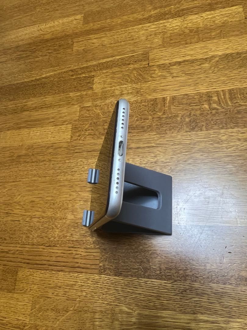 iPhone SE 第二世代 128GB ホワイト