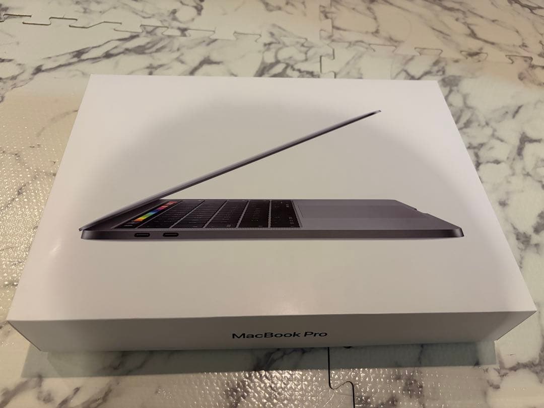 【美品】MacBook Pro 13インチ 2019スペースグレイ A2159