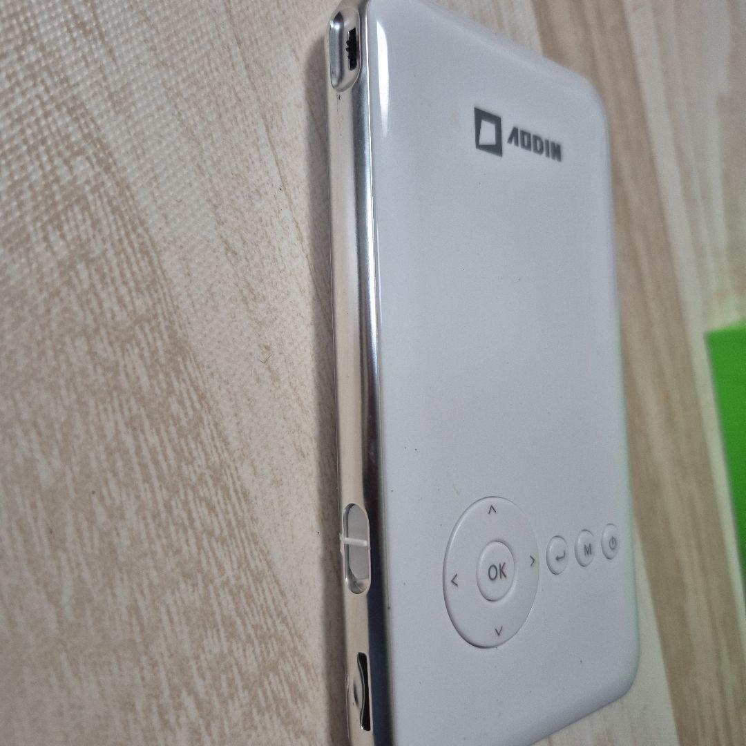 ミニスマートプロジェクター