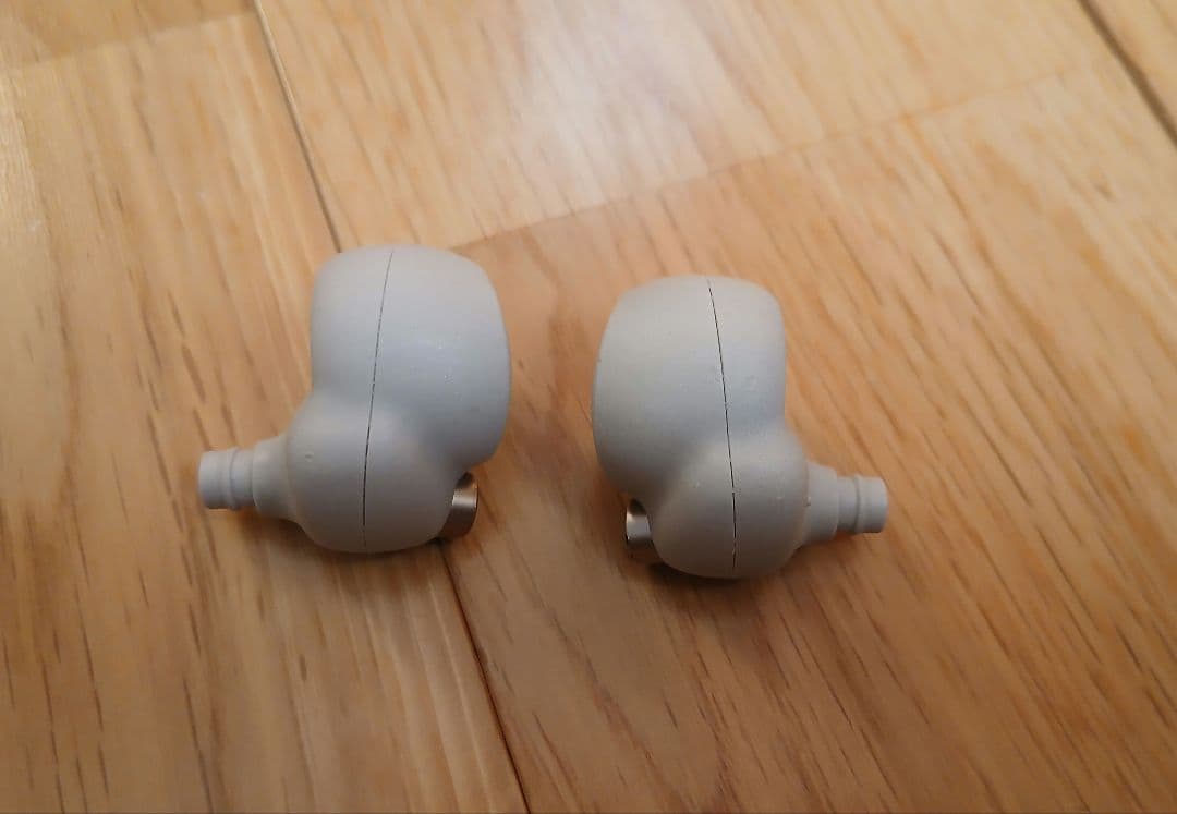 SONY　WF-1000XM4　ワイヤレス　ノイズキャンセリング　イヤホン　②