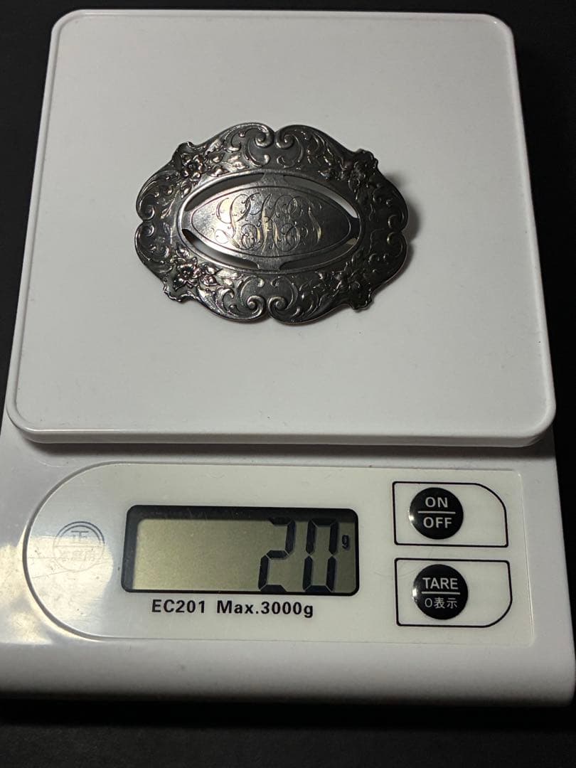 イギリス製 スターリングシルバー ブローチ／英国アンティーク／モノグラム刻印純銀