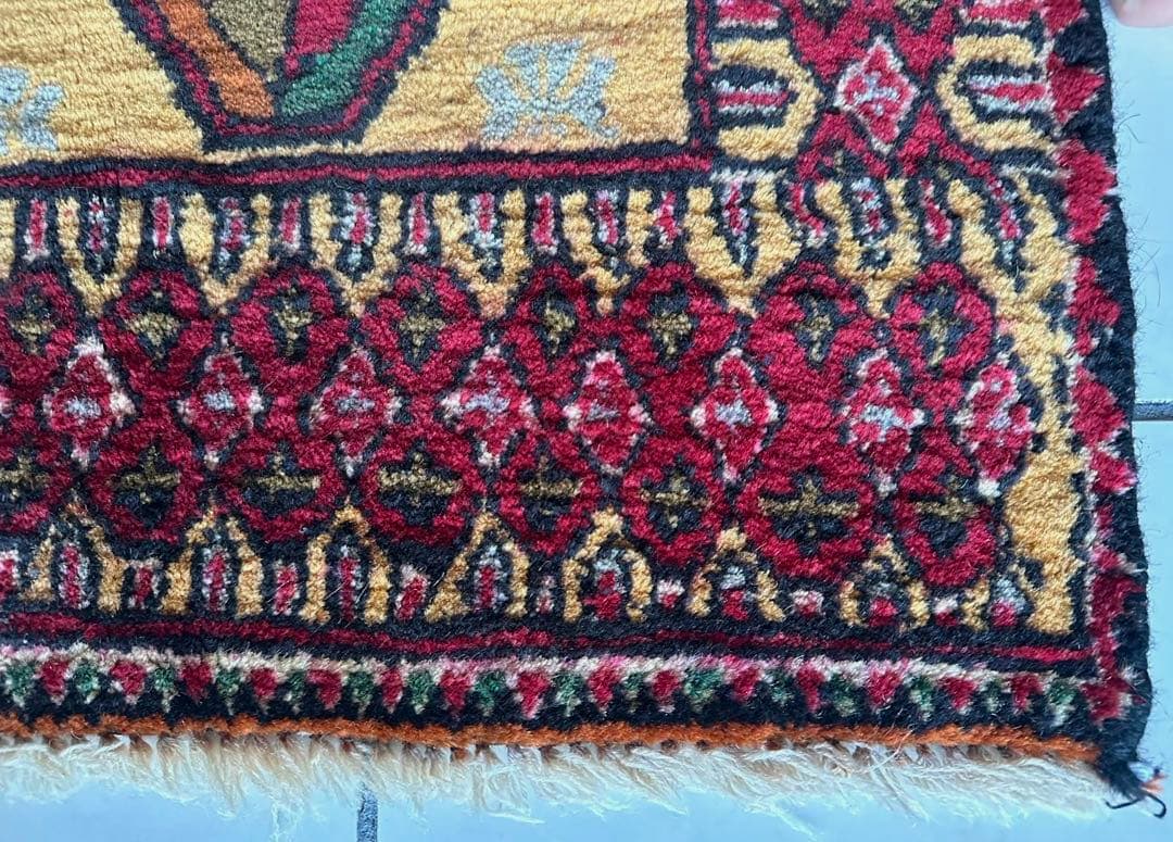 126×74 ヴィンテージラグ　手織ラグ　トライバルラグ