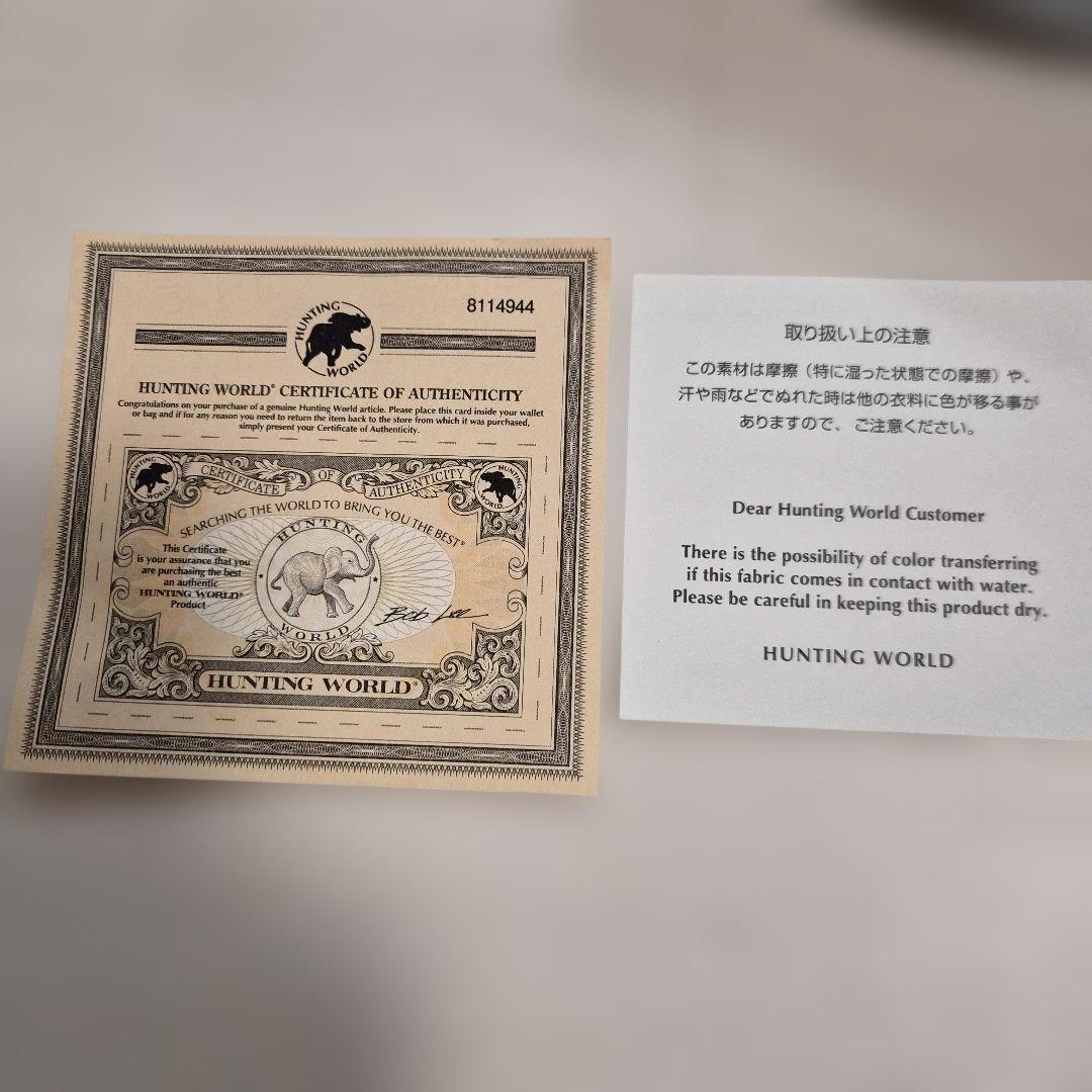 美品　HUNTING WORLD パッチ付きショルダーバッグ