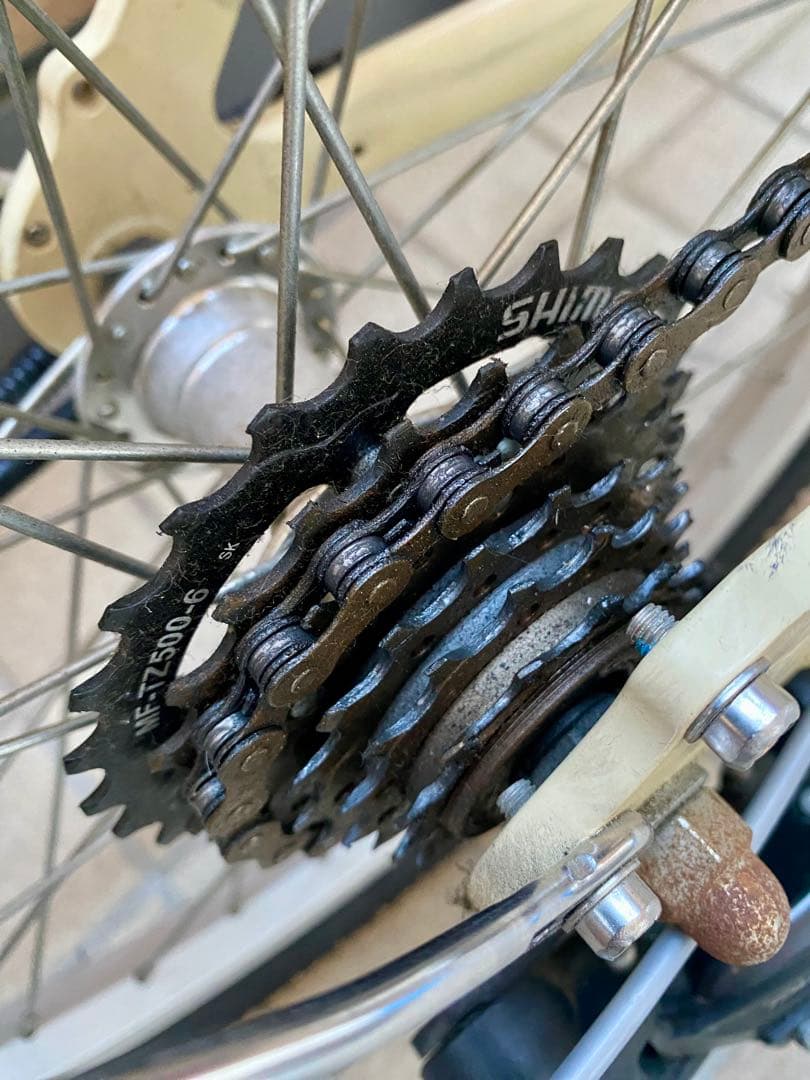 直接引き渡しコーダーブルーム　asson J20ホワイト。名古屋市栄