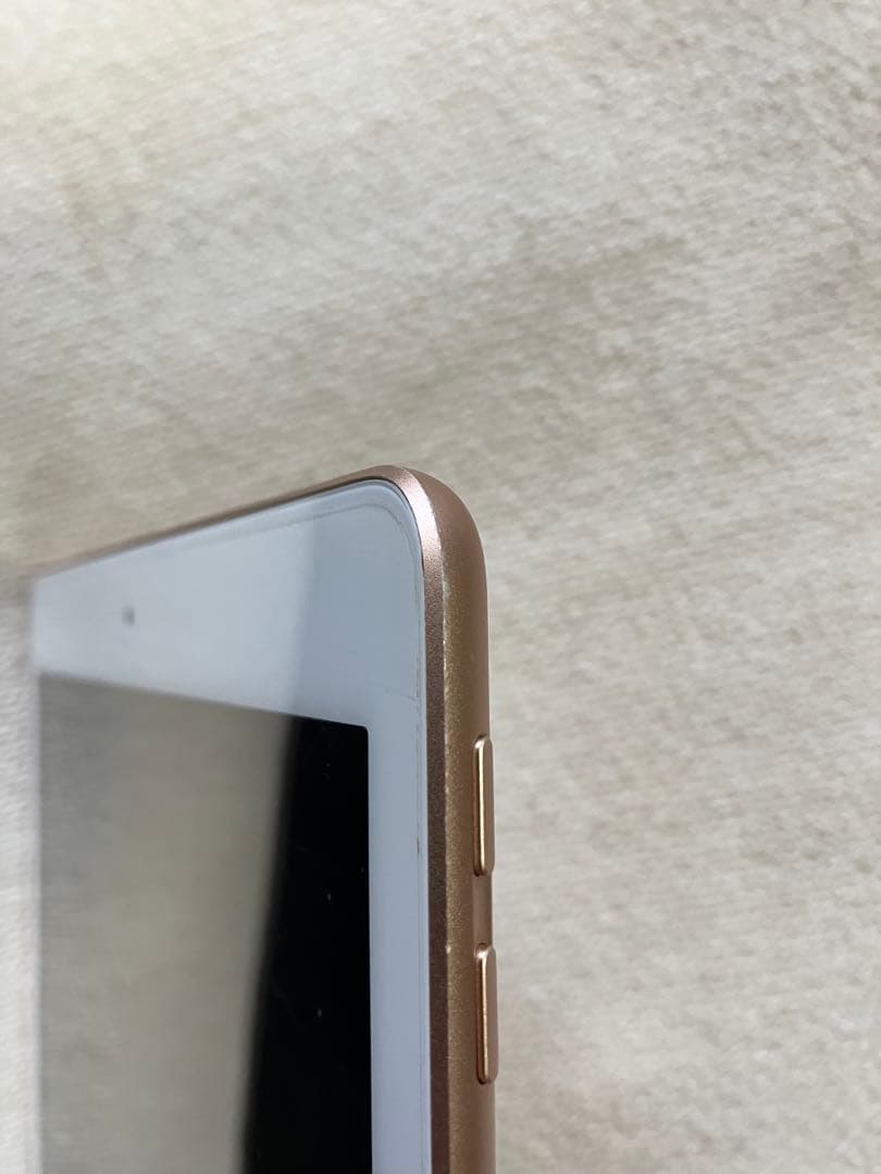 iPad 第6世代　Wi-Fiモデル　ゴールド　128GB 本体のみ