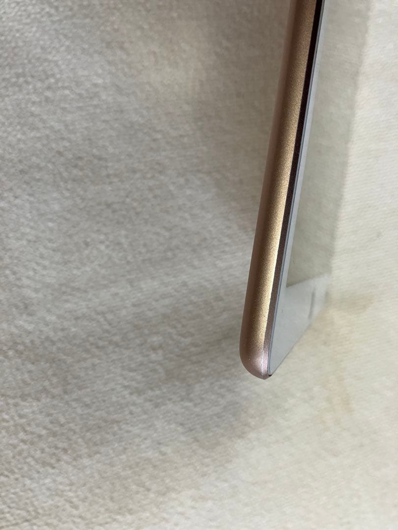 iPad 第6世代　Wi-Fiモデル　ゴールド　128GB 本体のみ