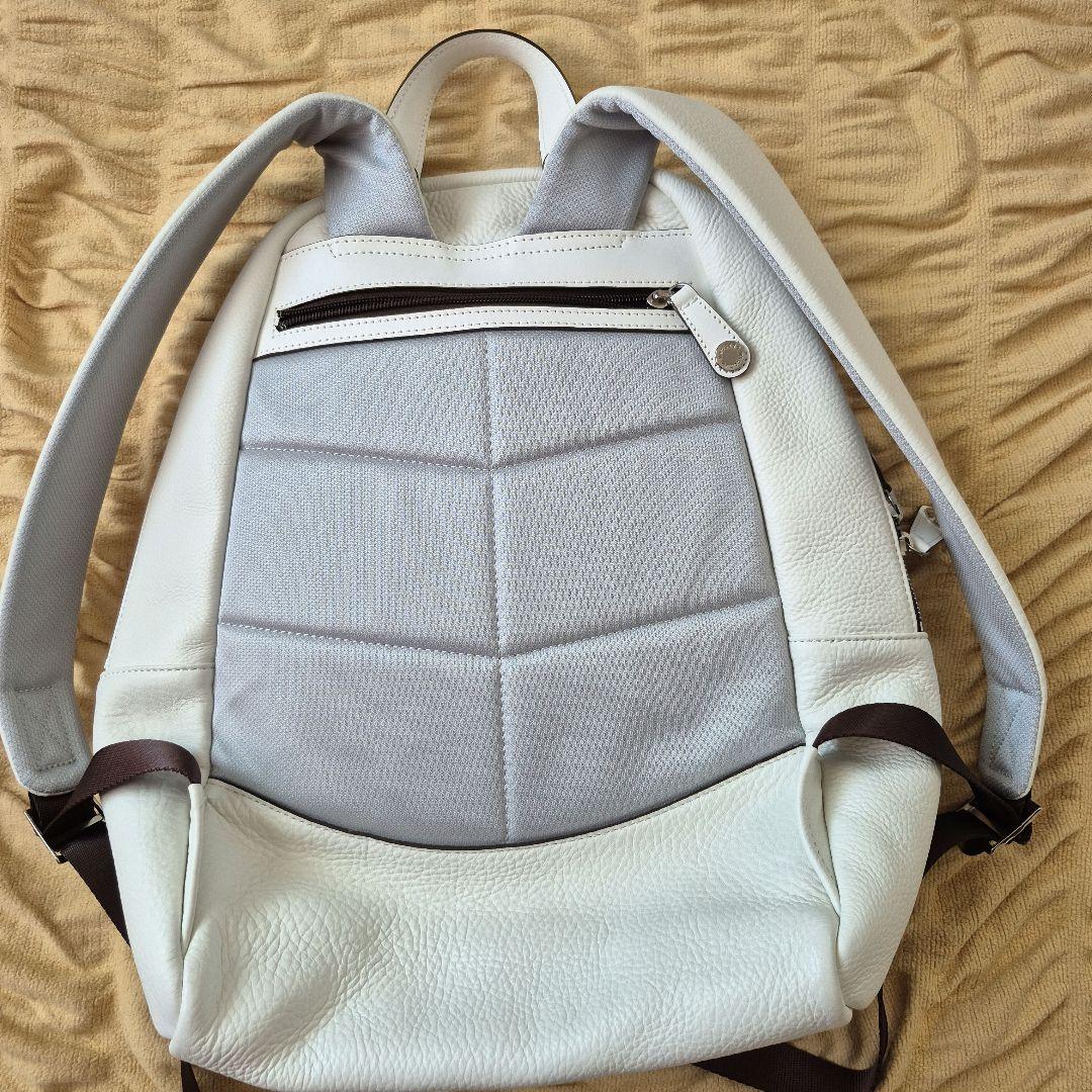 極美品！豊岡鞄　CREEZAN 　白　リュックサック　撥水加工　レザー 男女