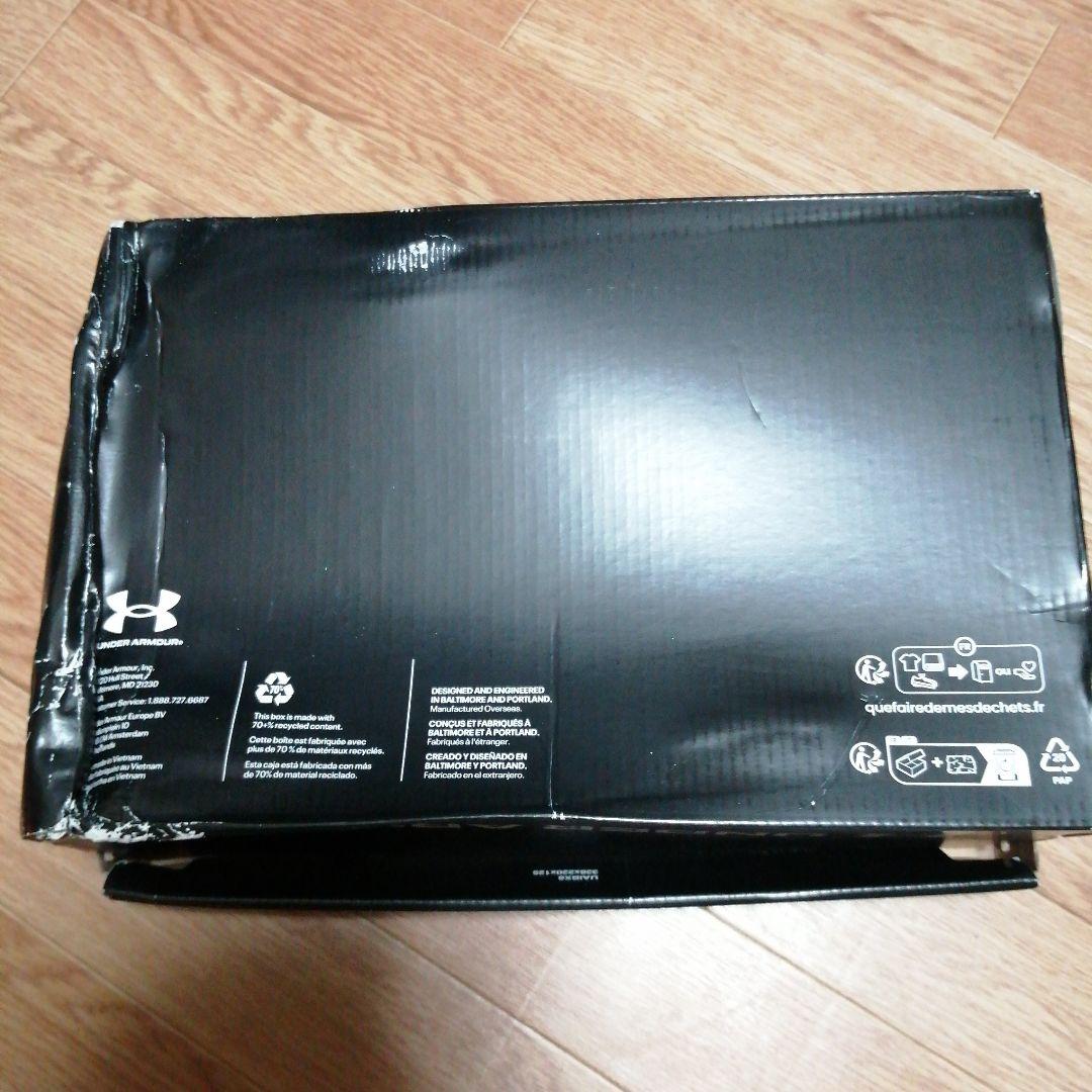 アンダーアーマー　メンズシューズ新品