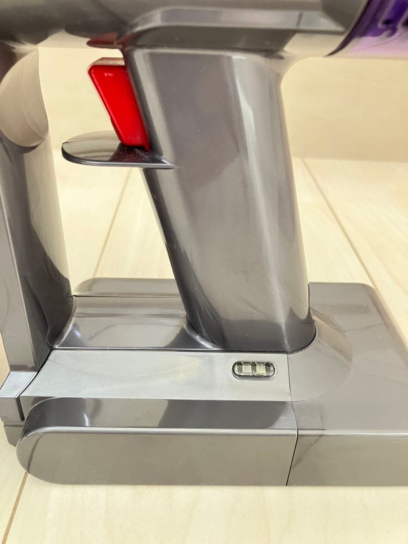 【美品】分解清掃済みダイソン V8 slim SV10K ハンディ仕様