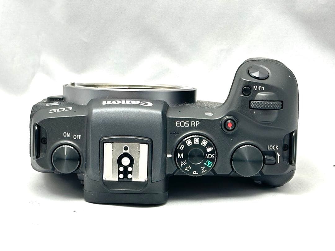 値下げ！Canon EOS RP ミラーレス一眼 カメラ