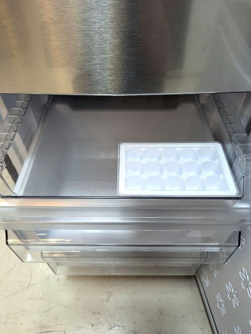 【Haier】ハイアール　冷蔵庫　2ドア　シルバー　2023年製　173L