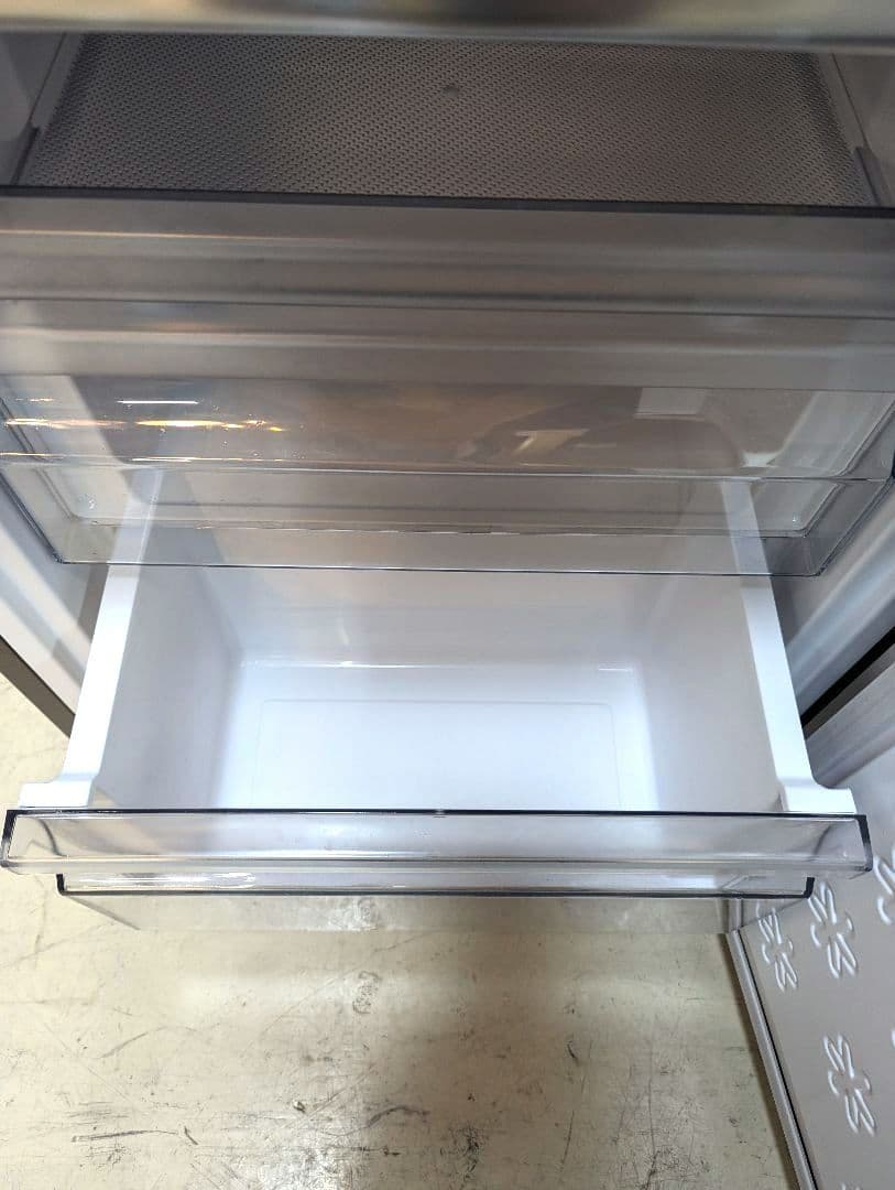 【Haier】ハイアール　冷蔵庫　2ドア　シルバー　2023年製　173L