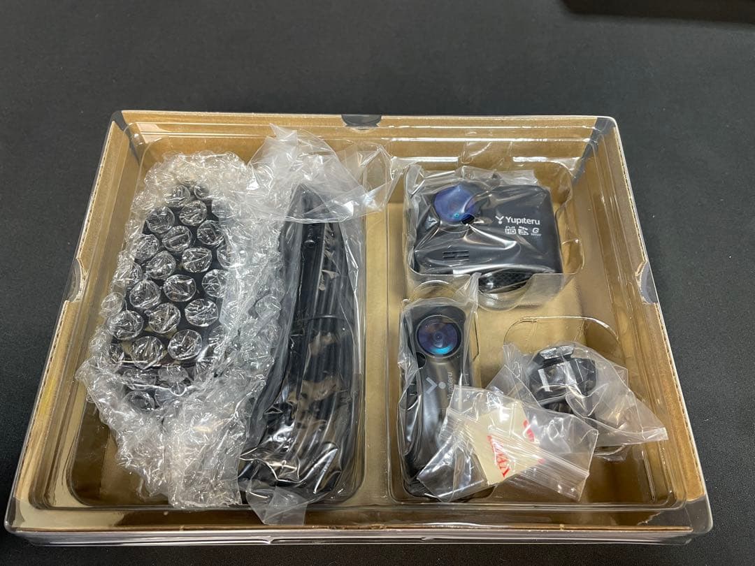 未使用　ユピテル 前後カメラ ドライブレコーダー　1255081114