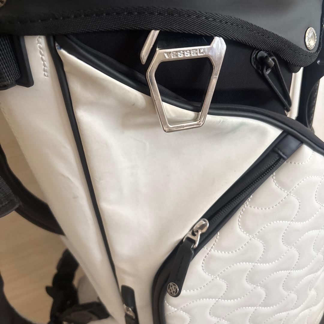 Gforeベゼルコラボ⭐︎キャディバッグ ホワイト/ブラック　スカル柄