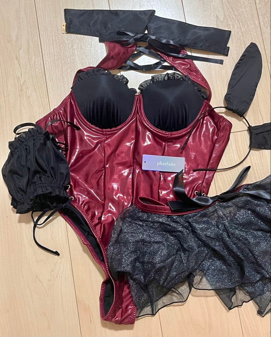 パルフェット　バニーガール　コスプレ　ワインレッド