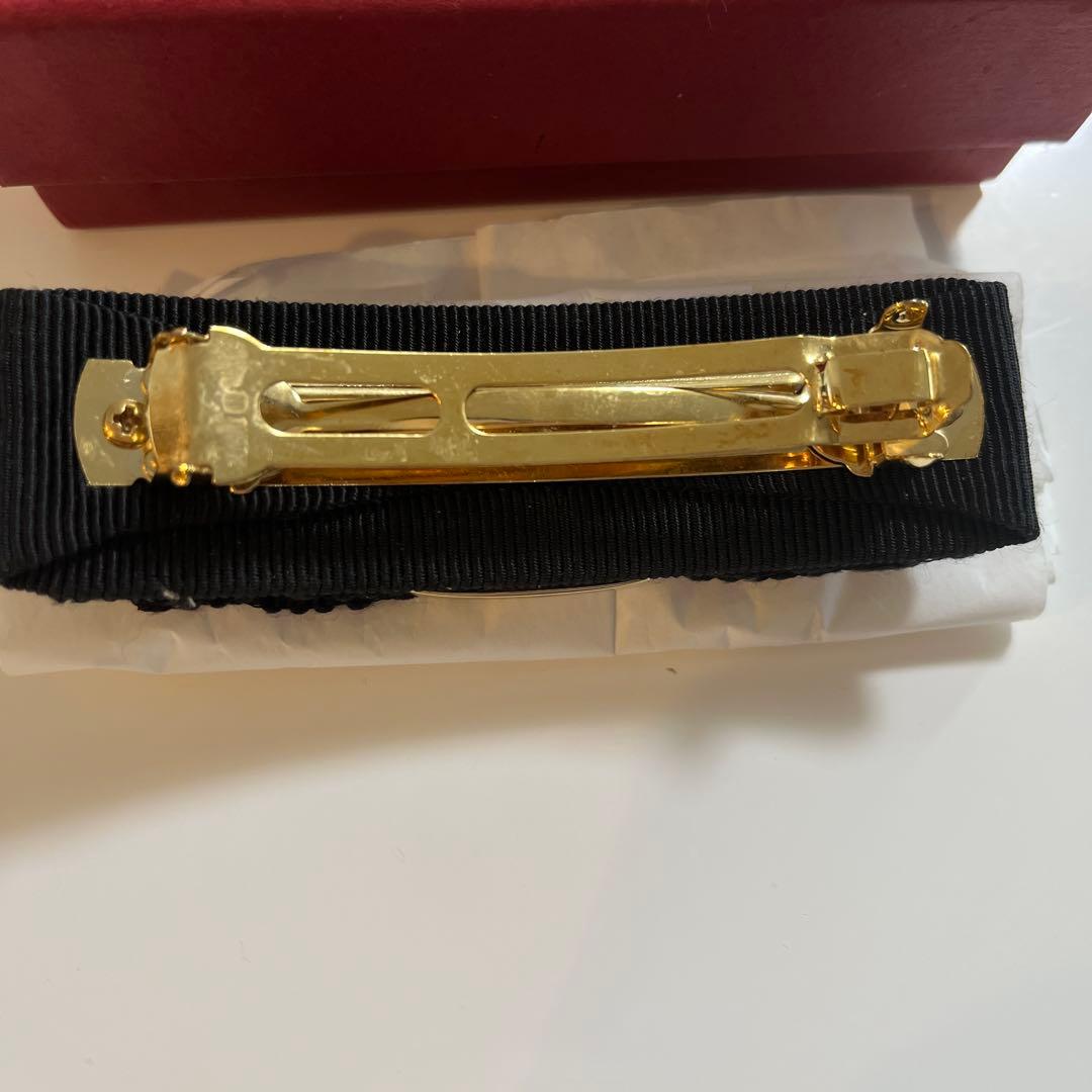 今だけお値下げ！かなり美品　フェラガモ　バレッタ　黒　リボンモチーフ