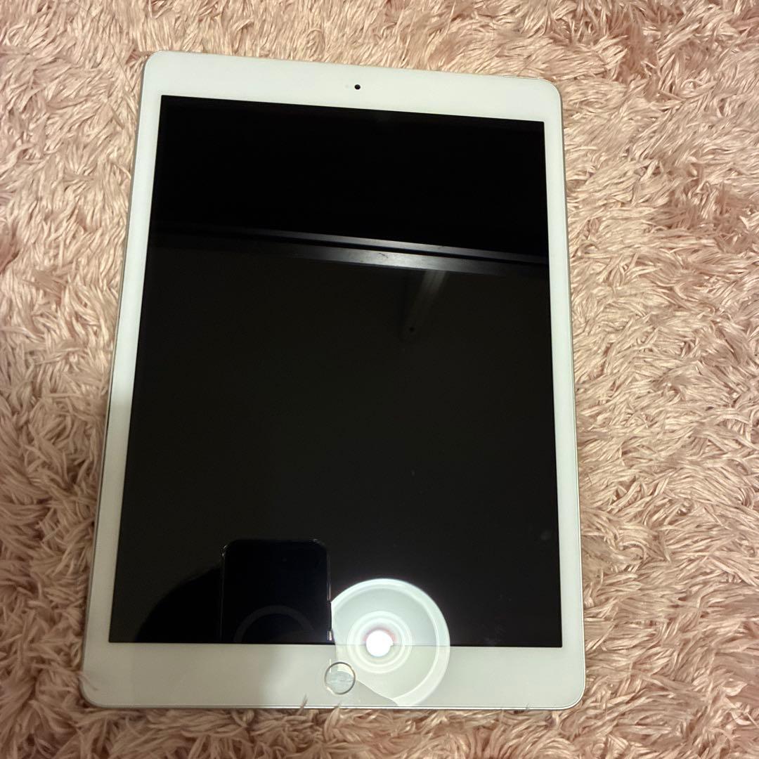 Apple iPad 第8世代 シルバー 本体
