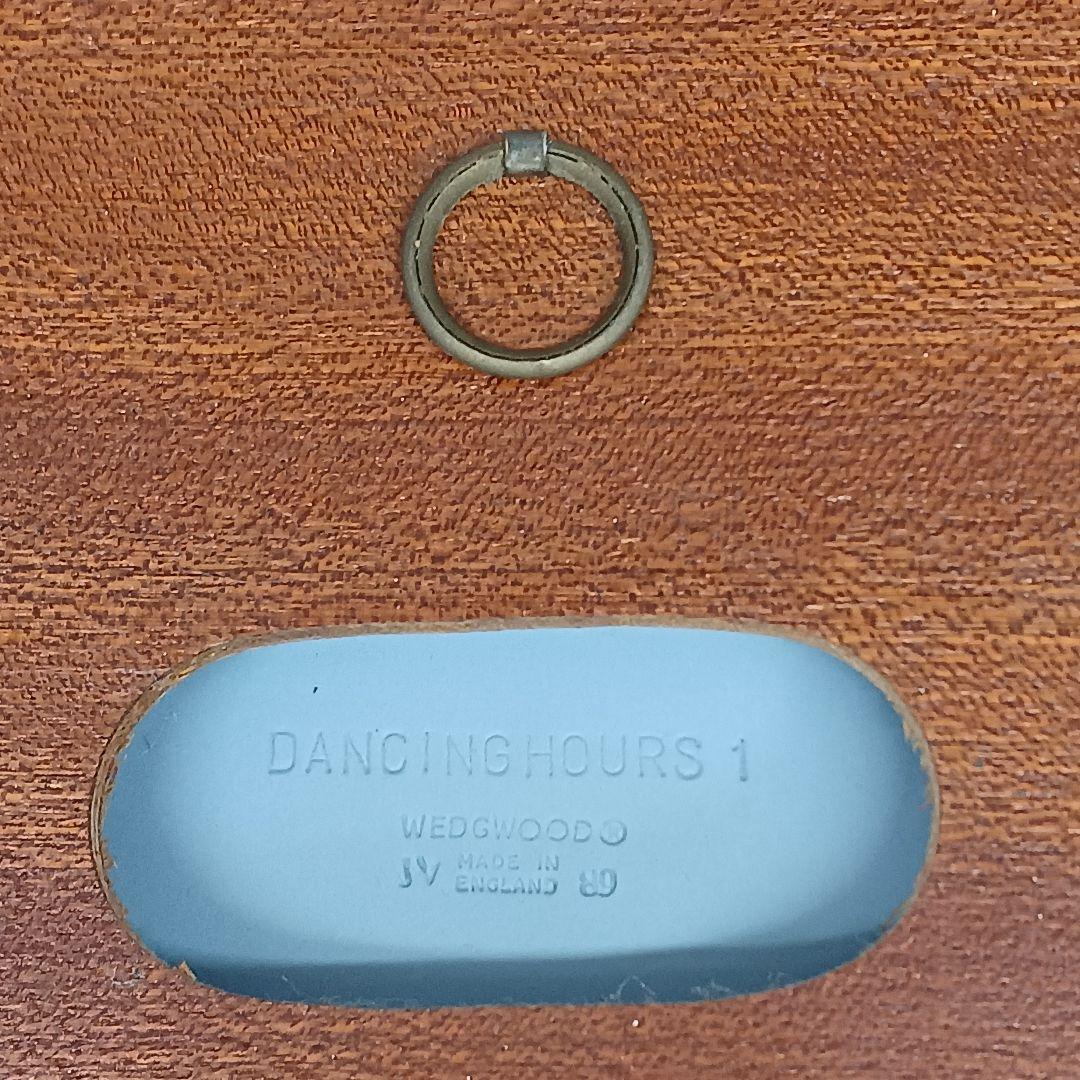 送料込み☆【陶板額】DANCING HOURS