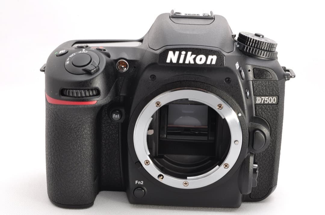 ❤️極美品❤️ニコン D7500 単焦点＆標準＆超望遠トリプルレンズセット❤️