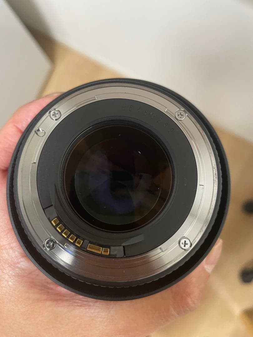 Canon EF 85mm f/1.8 USM レンズ、プロテクター、フード付き