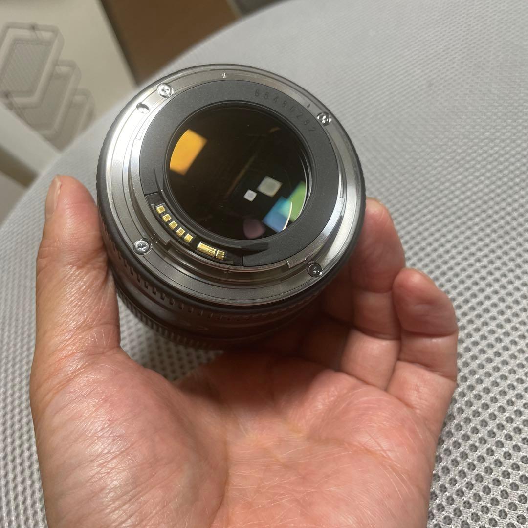 Canon EF 85mm f/1.8 USM レンズ、プロテクター、フード付き