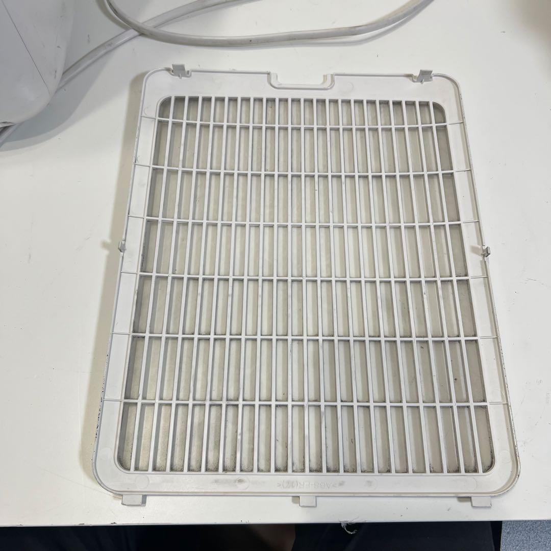 シャープ 衣類乾燥除湿機 CV-NH104-W