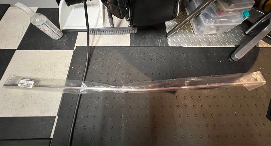 NISSAN 日産サニトラ GB122純正新品ボンネットモール オイルエレメント