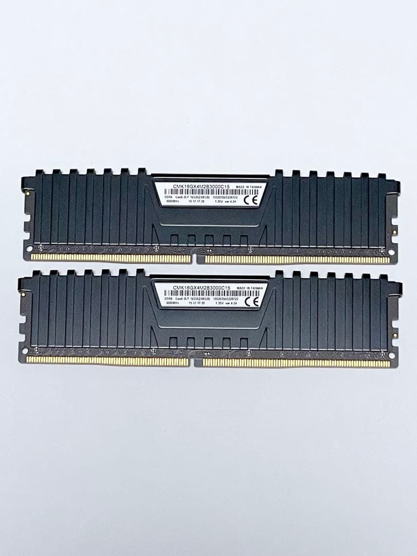 Corsair Vengeance LPX PC4 8GB×2(16GB)