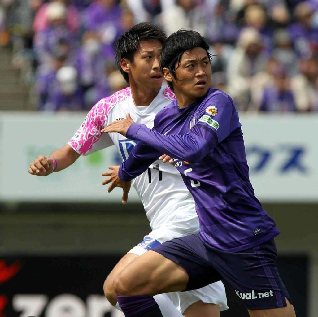 【サイン入り美品】サンフレッチェ広島 2013シーズン 千葉和彦選手 Sサイズ