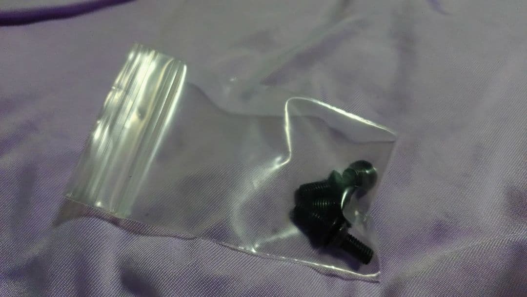 【MOMOステアリング】マリオ・アンドレッティモデル (ホーンボタン&パッド付)