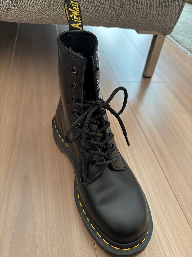 Dr. Martens 1460 ブラック8ホール