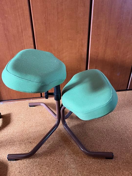 よい姿勢で座れるデスクチェア