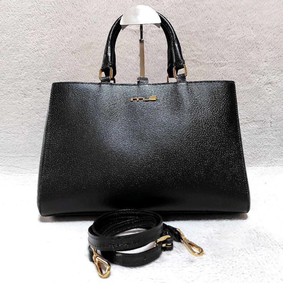 美品✨　イヌエ　ショルダーバッグ　黒　革　フォーマル　斜め掛け　自立　2way