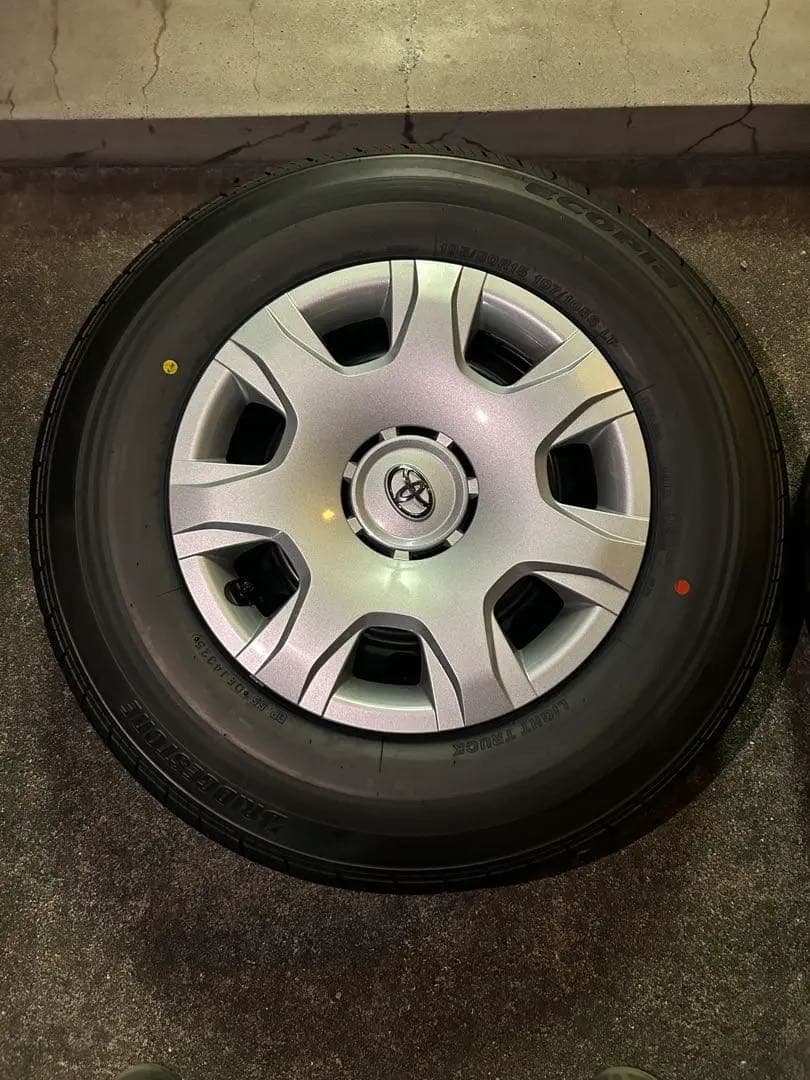 本日限定❗️トヨタハイエース 純正タイヤ ホイール 4本セット 新車外し