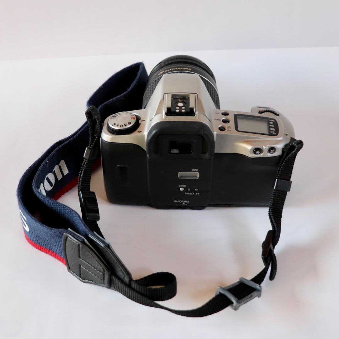 Canon NEW EOS Kiss ズームレンズセット　フィルムカメラ