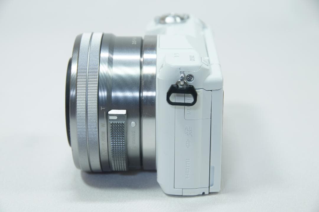 【極美品】 SONY α5100 ホワイト シャッター数3660回 【返品保証】