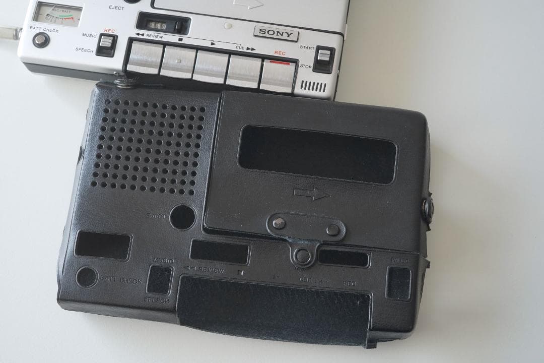 美品・整備品 SONY カセットレコーダー TC-1100 ケース付き・動作品