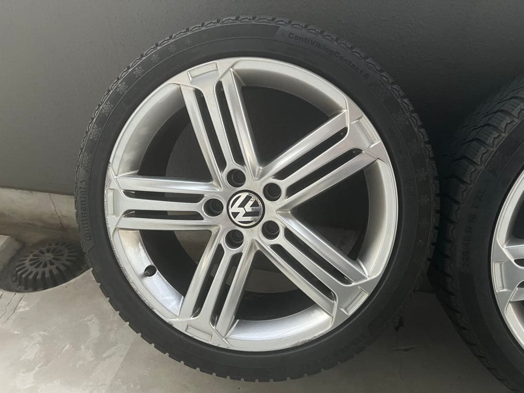 Volkswagen 225/40 R18 ホイールスタッドレスセット(2/4)