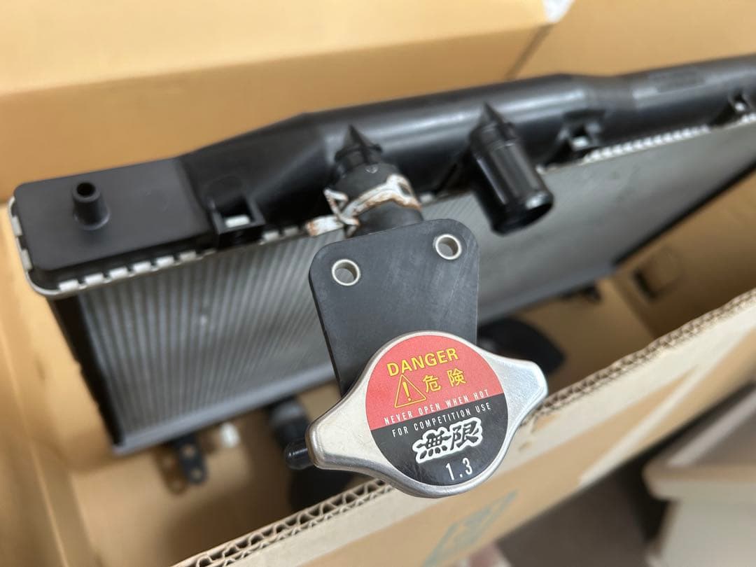 シビック タイプR FD2 純正ラジエーター　無限キャップ付