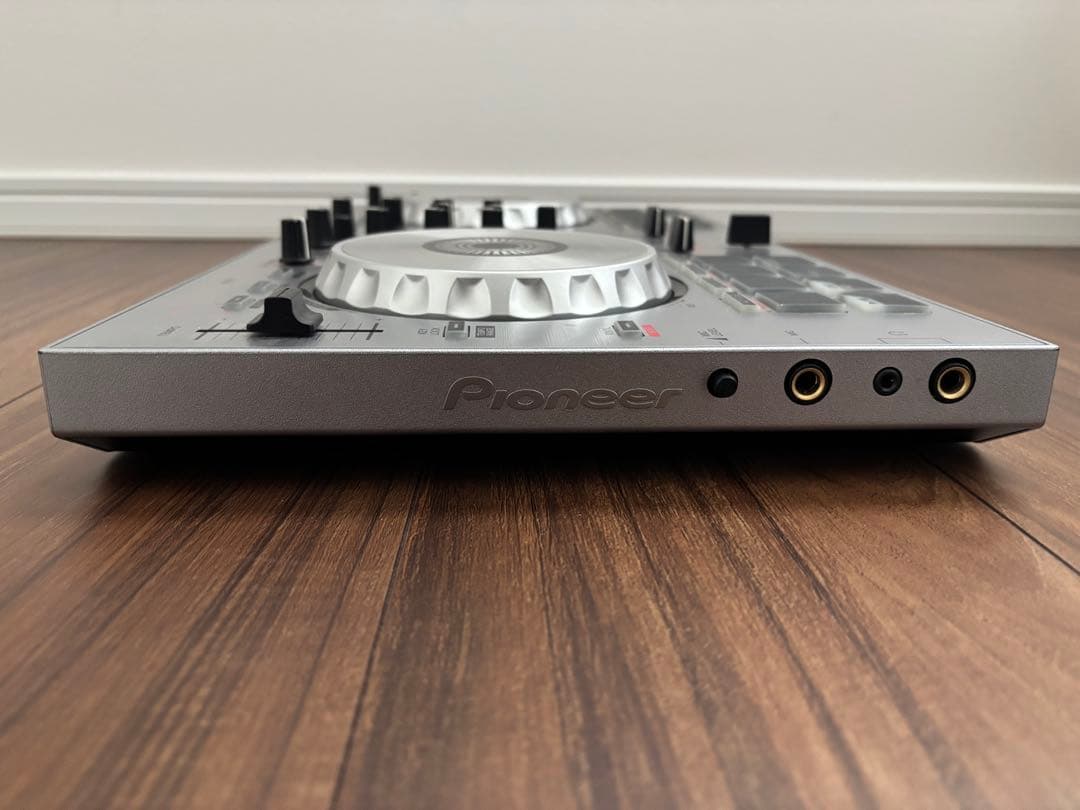 Pioneer DDJ-SB-S DJコントローラー