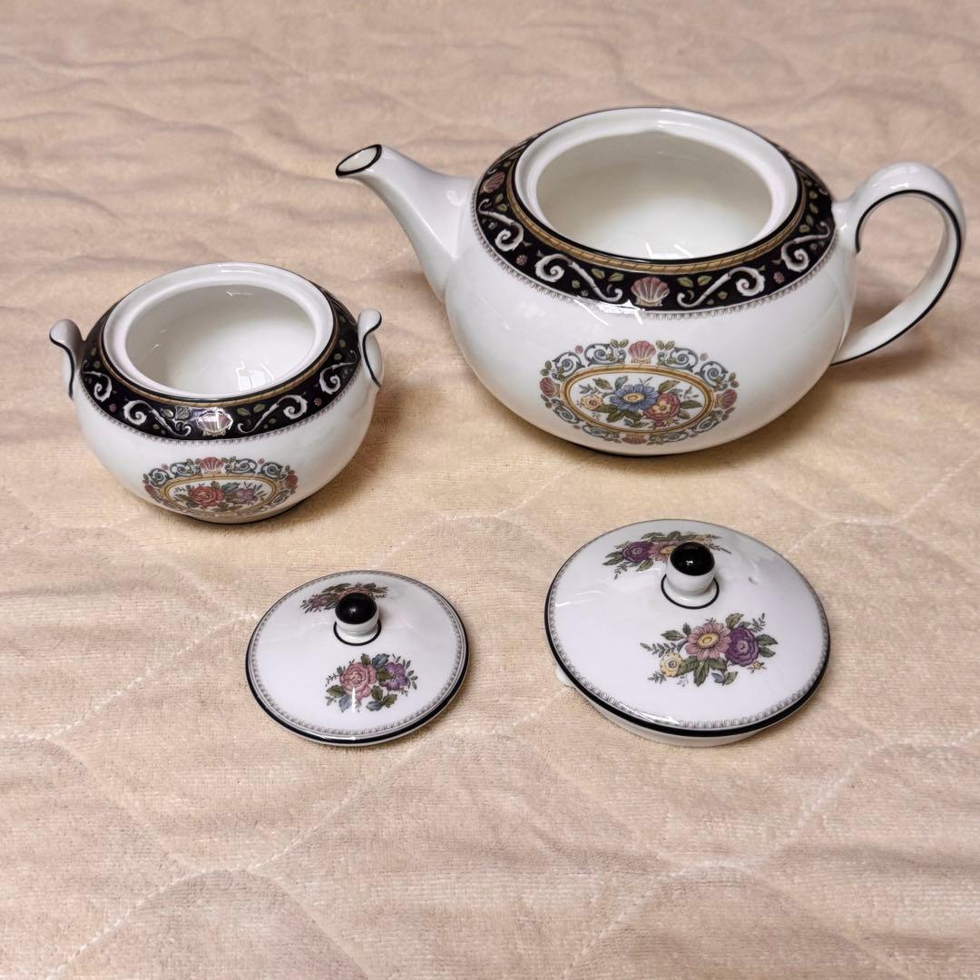 美品 廃番 ウェッジウッドラニーミード ディナーセットコーヒーセット付30ピース