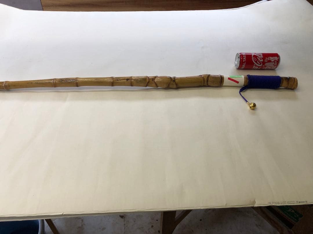 布袋竹で作った杖です。