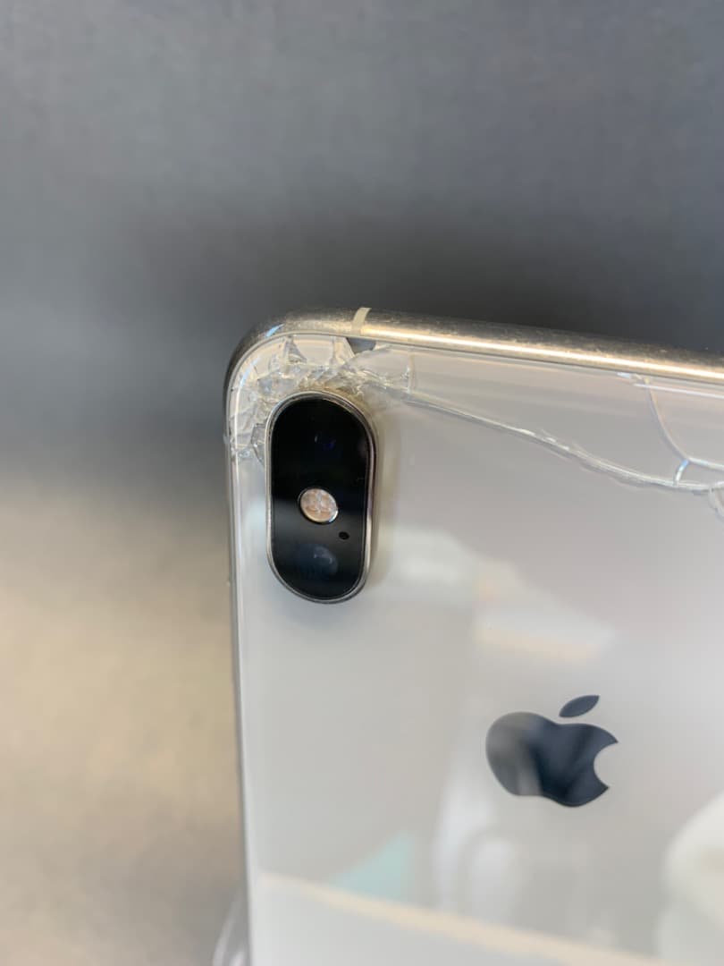 美品　国内版　SIMフリー　iPhoneXS MAX　 64GB ホワイト色