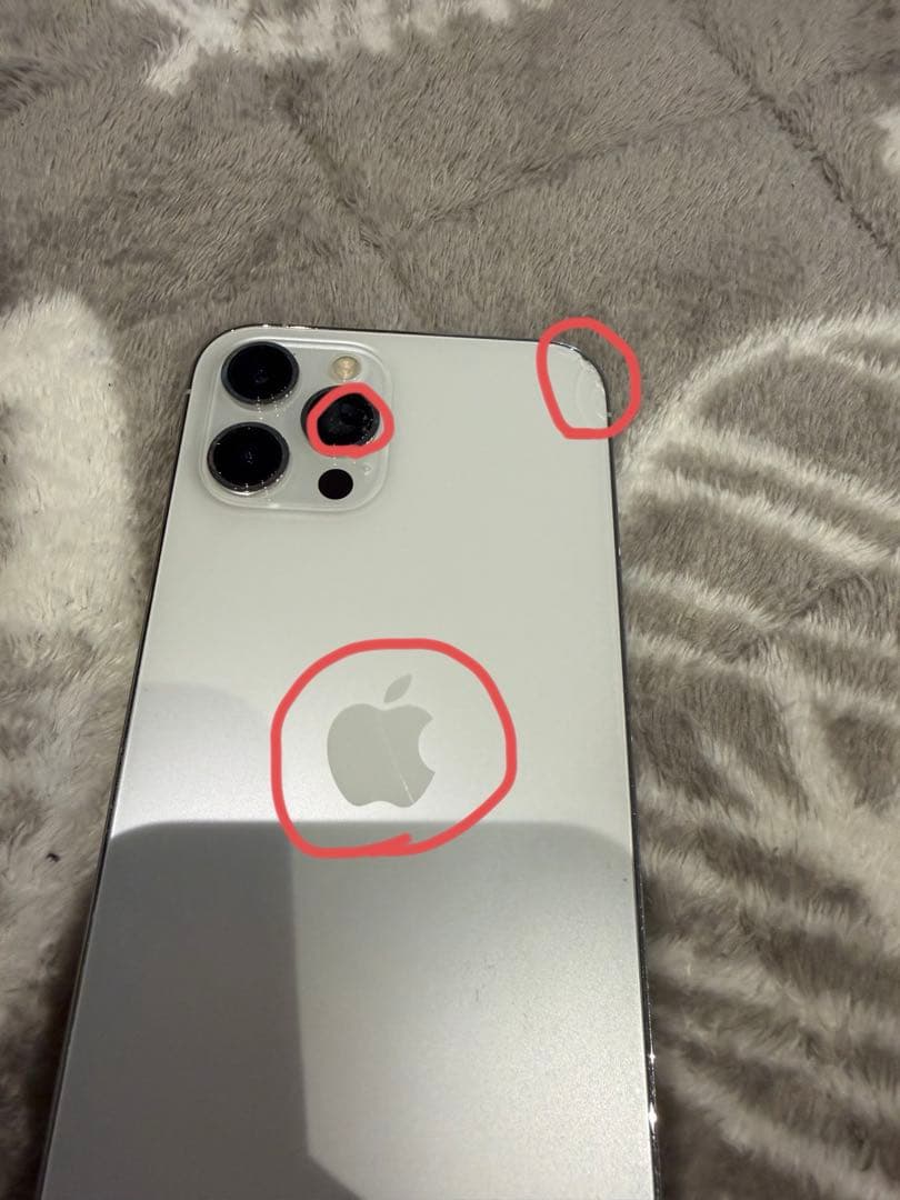 iPhone 12 Pro max 本体 カメラひびあり