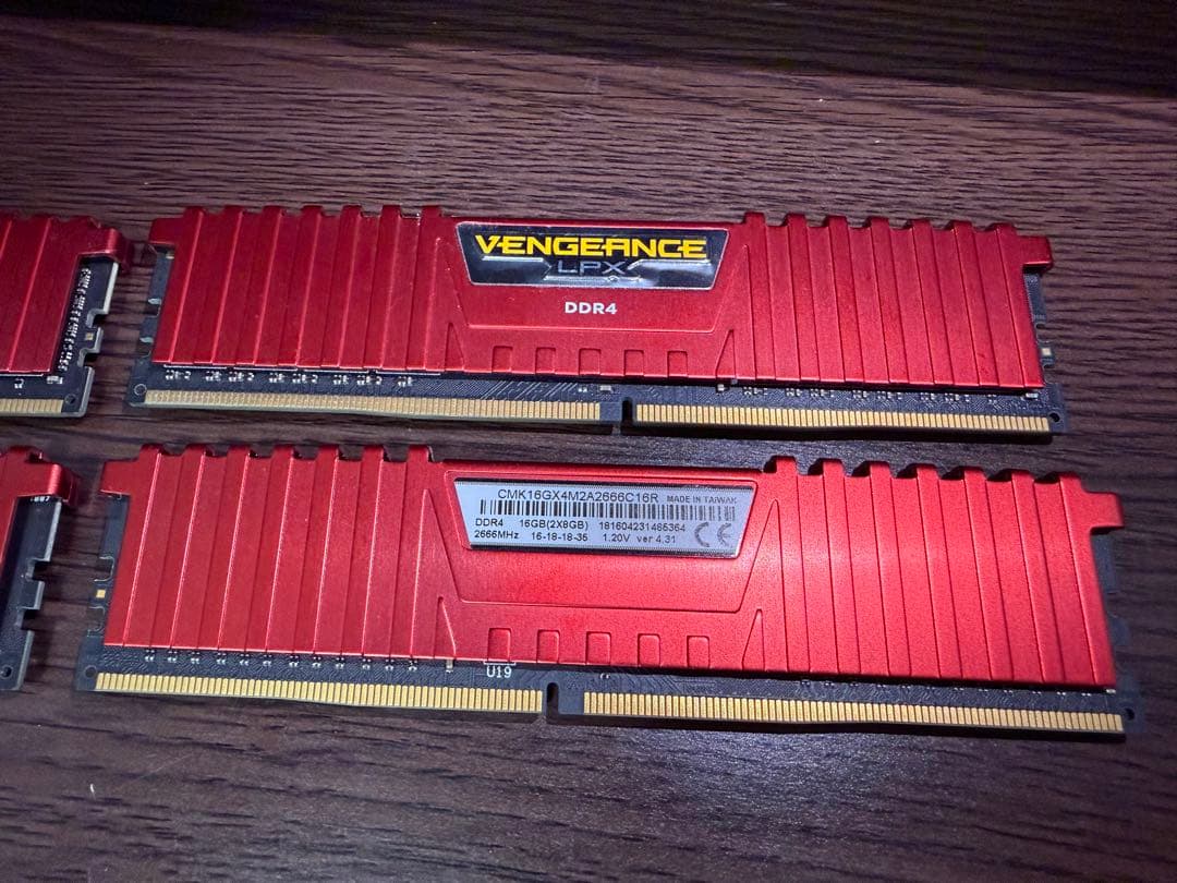 Corsair　DDR4　8GB×4枚セット