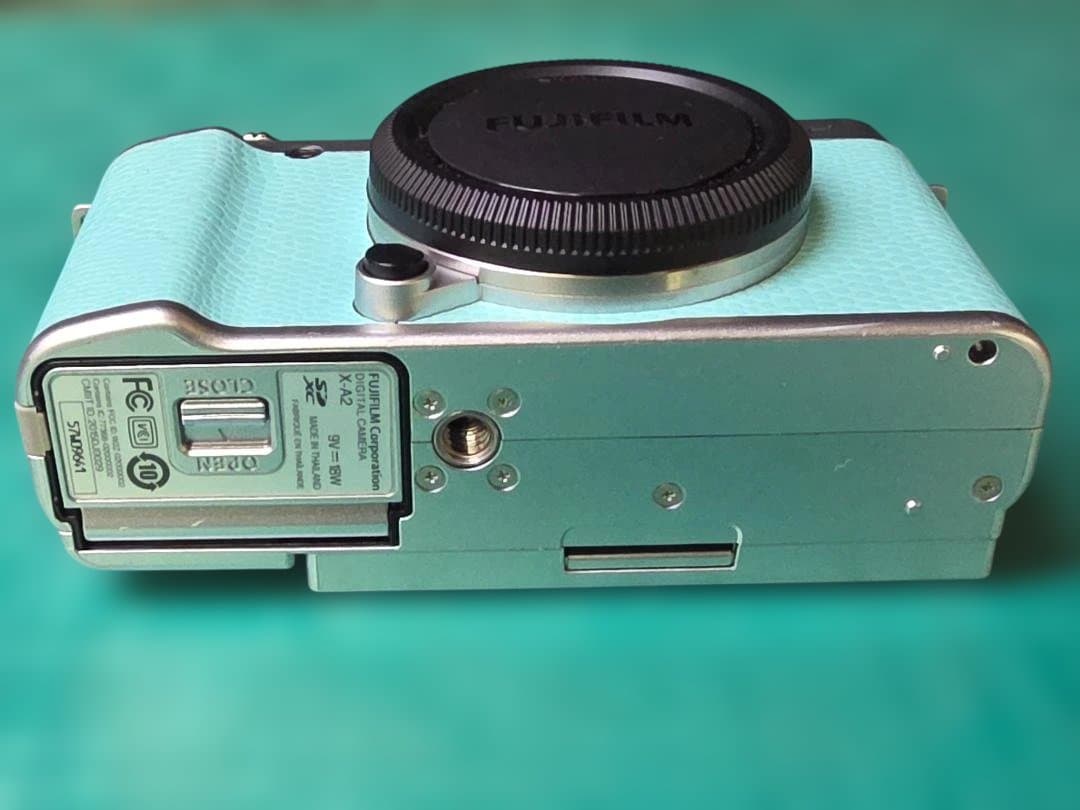 富士フィルム X-A2 ミントグリーン 超希少カラー