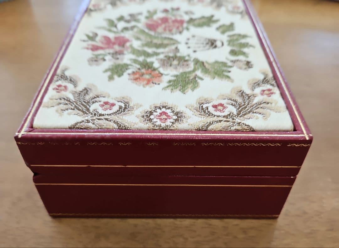 ロレックス　箱　刺繍蓋　希少　金無垢