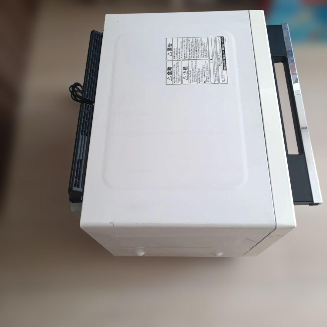 TOSHIBA 電子レンジ　ER-RD3000(W) 2018年製　天板付き